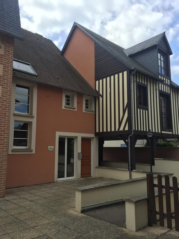 Teeraya Apartment Honfleur Exterior photo